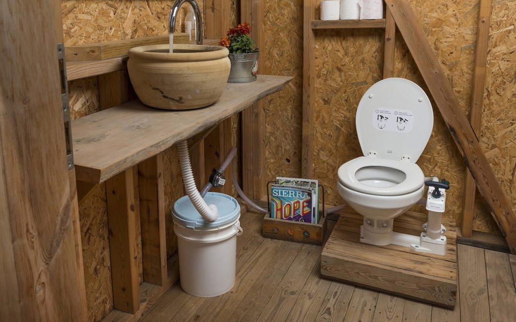 Off-Grid-Bio-Toilet-Set-Up-6-e1542618340750